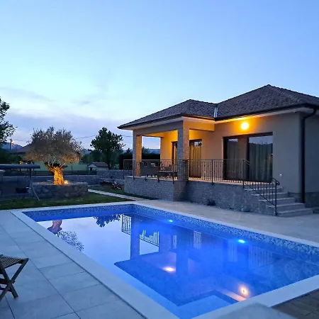 Villa Jasna *